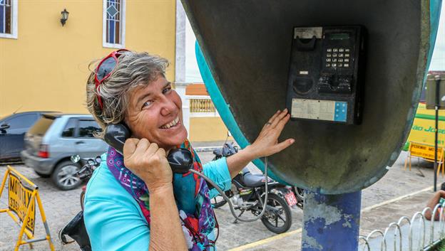 An jeder Ecke in Brasilien sind solch antikes Telefon montiert. Kennen unsere Enkelkinder in der Schweiz noch Telefonkabinen? Ich muss mal nachfragen :-))
